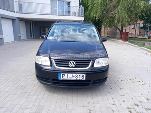 VOLKSWAGEN TOURAN 1.6 FSI