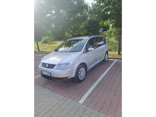 VOLKSWAGEN TOURAN 1.6 FSI