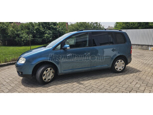 VOLKSWAGEN TOURAN 1.6 Trendline