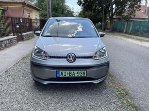 VOLKSWAGEN UP e-Up! Ülésfűtés.hangulatvilágítás. dig. szervizkönyv. otthoni+gyorstöltő