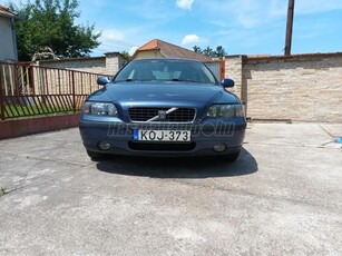 VOLVO S60 2.4 D [D5]