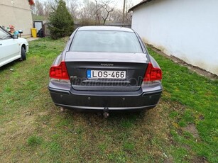 VOLVO S60 2.4 D5 Kinetic