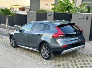 VOLVO V40 Cross Country 2.0 D [D4] Kinetic 177 lóerő.Csúcs felszereltség .Friss vezérlés csere