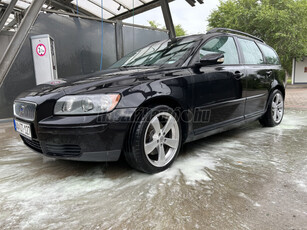 VOLVO V50 2.0