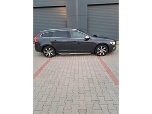 VOLVO V60 2.4 D [D6] PHEV AWD Summum Geartronic