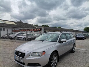 VOLVO V70 2.4 D Momentum (Automata)