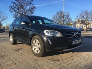 VOLVO XC60 2.4 D [D4] Momentum