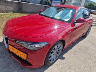 ALFA ROMEO GIULIA 2.0 Veloce Q4 (Automata) 60.970. KM-MEMORIÁS BELSŐ-NAVI-KORM-ÜLÉSFŰTÉS-DIGIT KLÍMA-F1 VÁLTÓ-18-FULL SZERV