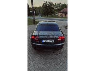 AUDI S8 5.2 V10 quattro Tiptronic