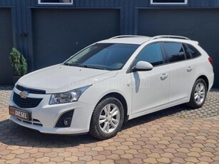 CHEVROLET CRUZE SW 1.7d LT Plus NAGYON SZÉP ÉS MAGASAN FELSZERELT. TOLATÓKAMERA. 2 DIN MULTIMÉDIA.TEMPOMAT.ALUKE