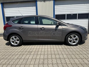 FORD FOCUS 1.6 Ti-VCT Champions Gyári Navi-Parkolóó Radar-Gyári Felni-Ködlámpa!