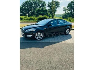 FORD MONDEO 2.5T Titanium-X KITŰNŐ ÁLLAPOT. VEZETETT SZ.K