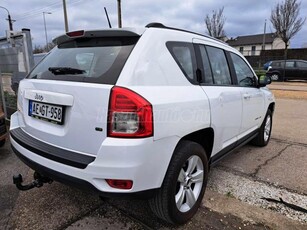 JEEP COMPASS 2.2 CRD DOHC Sport 4 x 4 . S.- mentes. végig szervizkönyv!