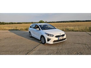 KIA CEE'D Ceed SW 1.6 CRDi HP Hybrid Silver