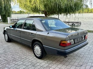 MERCEDES-BENZ 300 D (Automata) W124