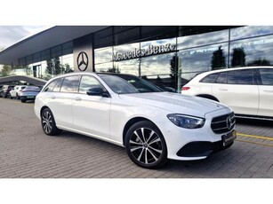 MERCEDES-BENZ E 300 de T 4Matic 9G-TRONIC Plug-in hybrid / ÁFÁ-s / Szervízcsomag / Gyári garancia / Vonóhorog / Panorámatető / 360fok / B