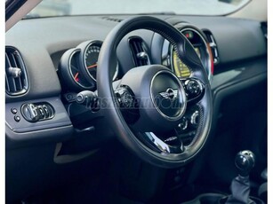 MINI COUNTRYMAN Cooper2.0 SD / Akár 1 év Garancia!/ 2.Tulaj!/ Gyári fény!/ Bőr/ NAVI/ BT-AUX