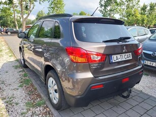 MITSUBISHI ASX 1.8 DI-D Intense 4WD Nagyon szép állapotú vezetett szervizkönyv