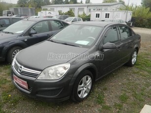 OPEL ASTRA H Sedan 1.6 Enjoy