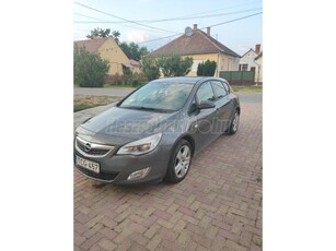 OPEL ASTRA J 1.4 Enjoy