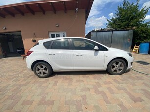 OPEL ASTRA J 1.6 Business