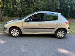 PEUGEOT 206 1.1 Riviera II. Magyar---klímás---friss szervíz---144.000Km