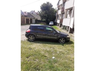 RENAULT MEGANE Berline