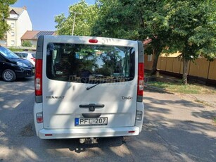 RENAULT TRAFIC 2.0 dCi L2H1P2 Passenger