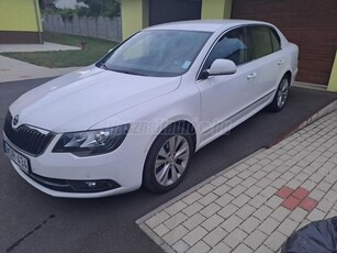 SKODA SUPERB 2.0 CR TDI Elegance 4x4 DSG