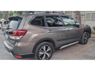 SUBARU FORESTER 2.0 e-Boxer Platinum CVT