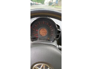 TOYOTA AYGO 1.0 x+comfort plus