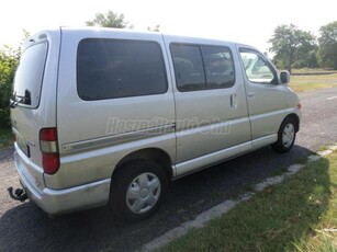 TOYOTA HI-ACE Hiace 2.5 D4-D Combi