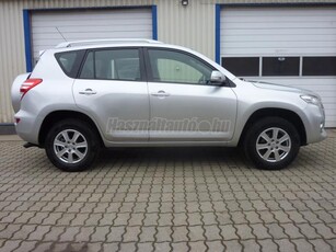 TOYOTA RAV 4 Rav4 2.2 D-4D Sol Téli-Nyári kerékkel!