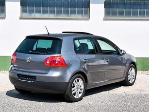 VOLKSWAGEN GOLF V 1.4 Perfekt TOUR EDITION / EL. NAPFÉNYTETŐ / DIGITKLÍMA / RADAR / ÜLÉSFŰTÉS / TEMPOMAT