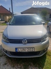 Volkswagen Touran 1,4 7 személyes