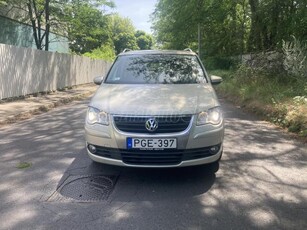 VOLKSWAGEN TOURAN 1.4 TSI Trendline DSG VEZETETT SZERVIZKÖNYV!