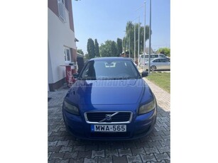 VOLVO C30 2.0 D Momentum