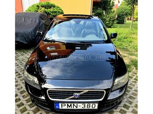 VOLVO S40 1.6 D Sport NAPFÉNYTETŐS! 2ÉV MŰSZAKI! ÚJ TURBÓ-ÚJ VEZÉRLÉS! LESZERVIZELT JÉGHIDEG KLÍMA!