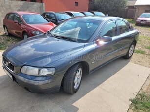 VOLVO S60 2.4 D5 Momentum