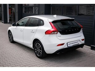 VOLVO V40 2.0 [T3] Momentum Magyarországi vásárlás. vezetett szervizkönyv