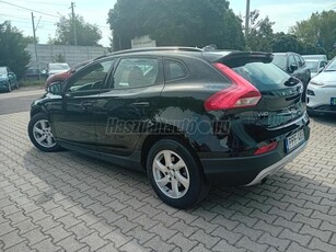 VOLVO V40 Cross Country 1.5 [T3] Kinetic Geartronic Magyarországi. első tulajdonosától! ÁFA-s bruttó vételár!