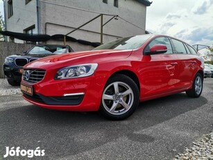 Volvo V60 2.0 D [D2] Momentum Geartronic Színes...