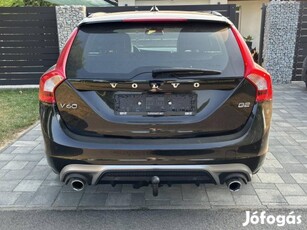 Volvo V60 2.0 D [D2] R-Design Momentum 117000km...