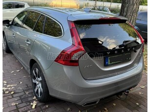 VOLVO V60 2.4 D [D6] PHEV AWD Summum Geartronic