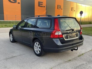 VOLVO V70 2.4 D [D5] Kinetic Geartronic