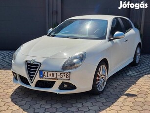 ALFA Romeo Giulietta 2.0 Jtdm-2 Distinctive Gyö...