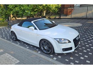 AUDI TT Roadster 3.2 V6 Quattro S-tronic Gleccser fehér/Alcantara/RNS-e