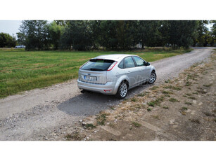 FORD FOCUS 1.6 Trend