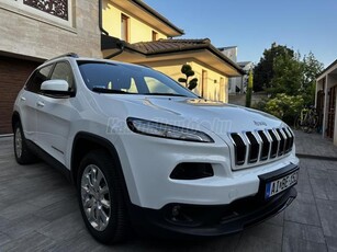 JEEP CHEROKEE 2.0 MJD Longitude (Active Drive I.) (Automata) Újszerű. végig szervizelt. 2 kulcsos. Automata. Navi. klíma. stb