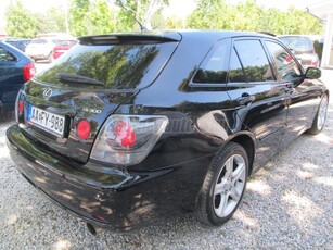 LEXUS IS 300 Sport Cross Executive (Automata) 2JZ